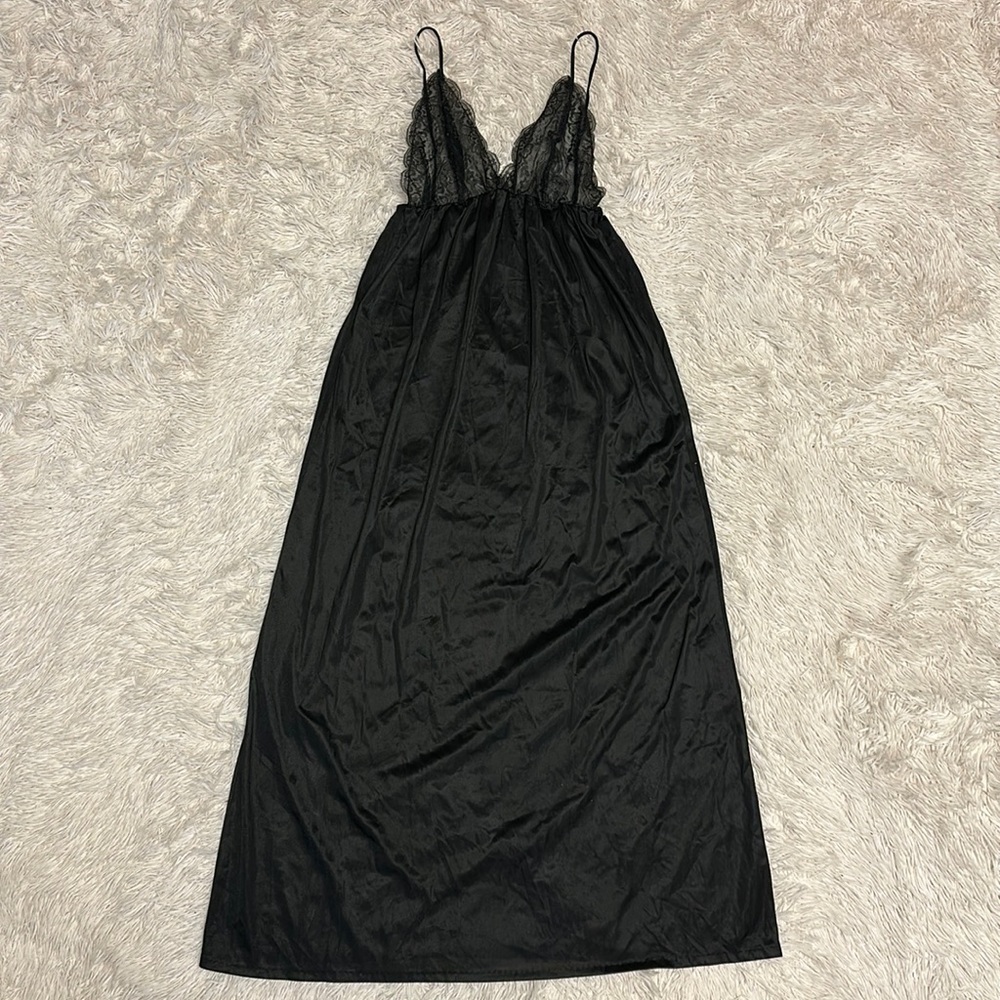 Vintage Spotlight black lace chemise